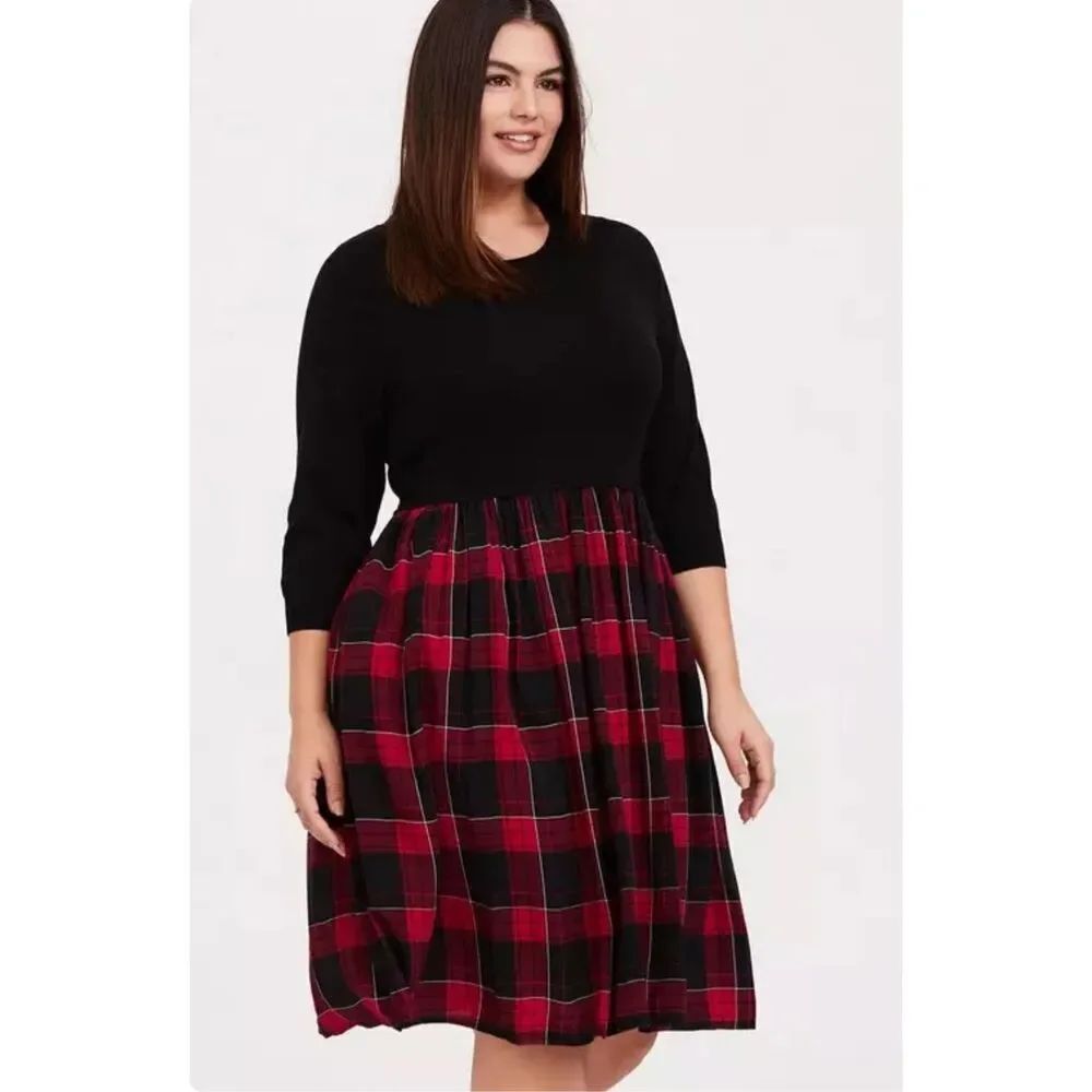 Torrid NWT size 0X (L) dress - Black and Red plaid dress
